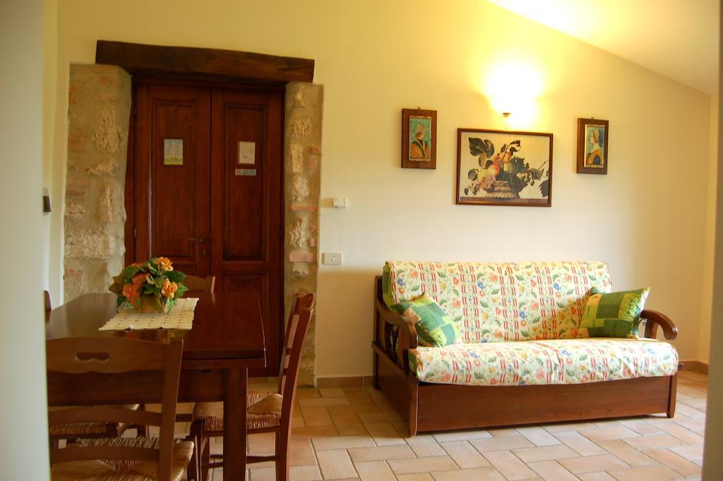Agriturismo Casale Dei Frontini San Terenziano エクステリア 写真