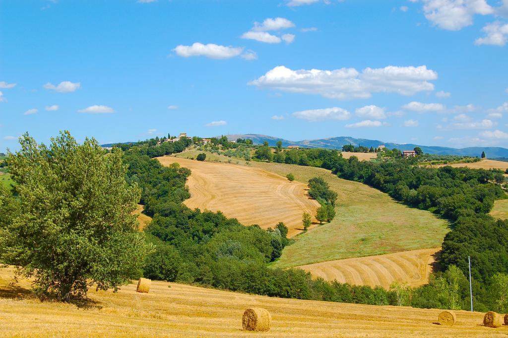 Agriturismo Casale Dei Frontini San Terenziano エクステリア 写真