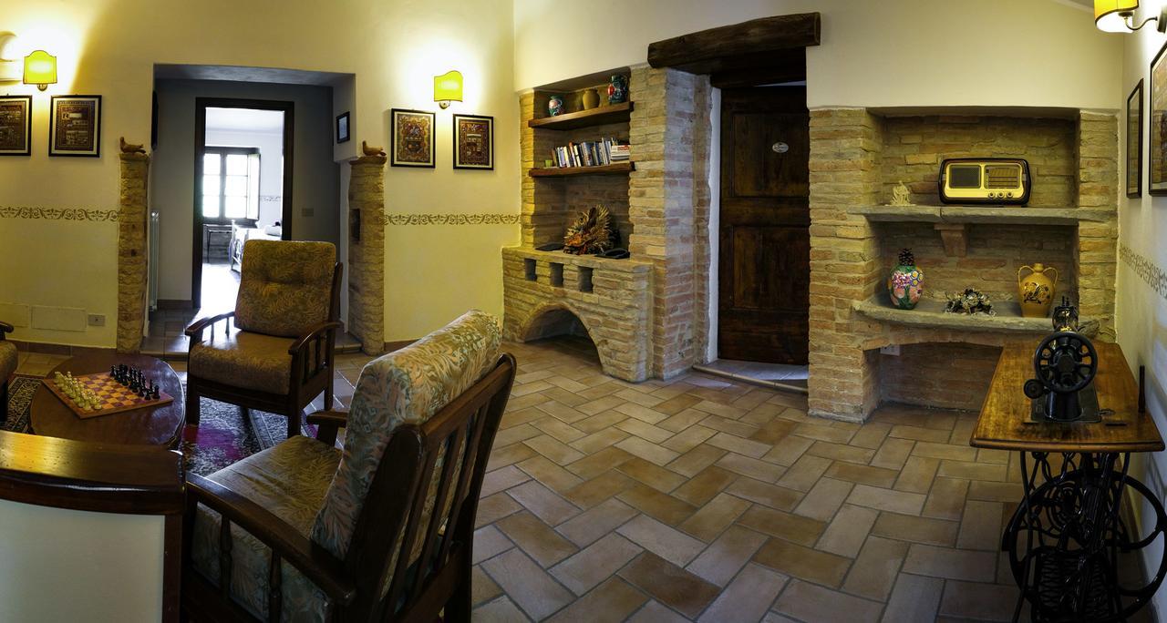 Agriturismo Casale Dei Frontini San Terenziano エクステリア 写真