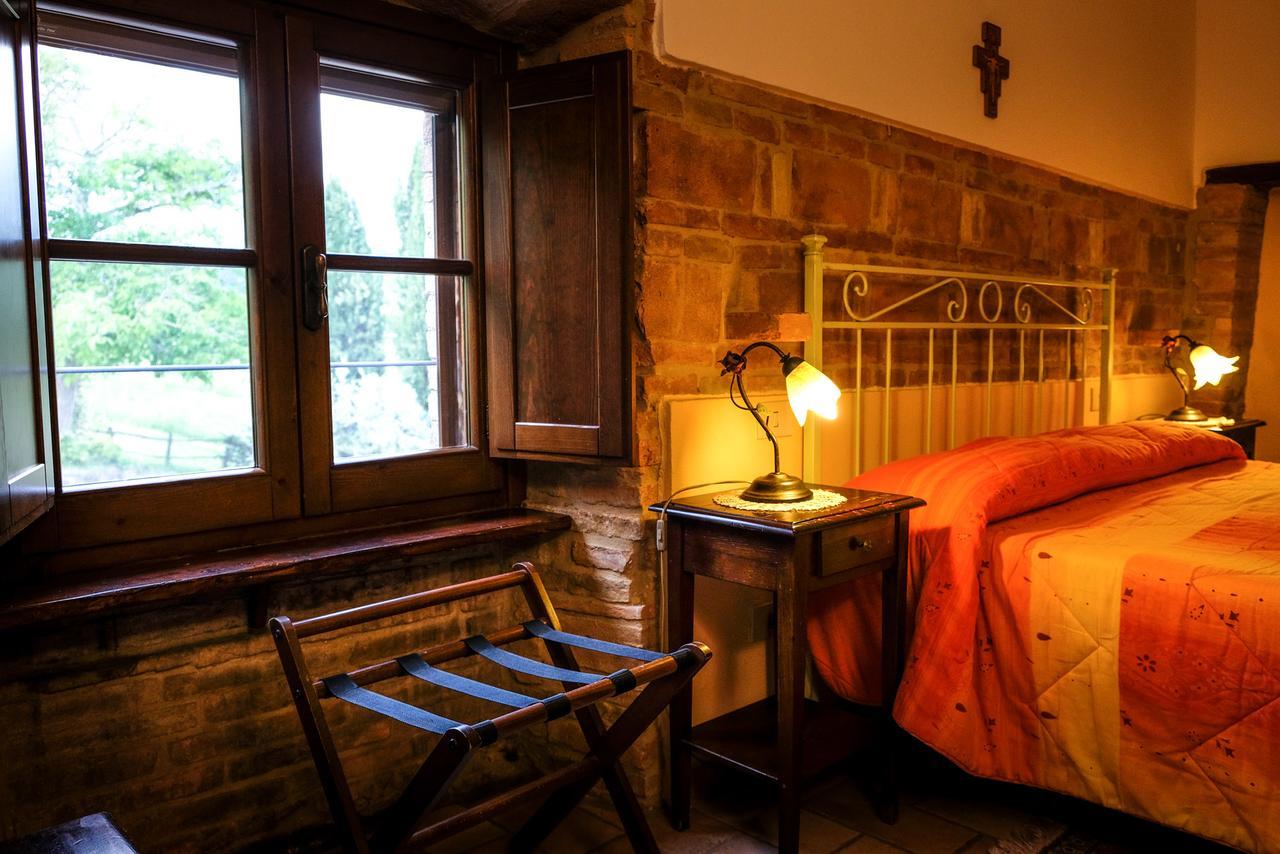 Agriturismo Casale Dei Frontini San Terenziano エクステリア 写真