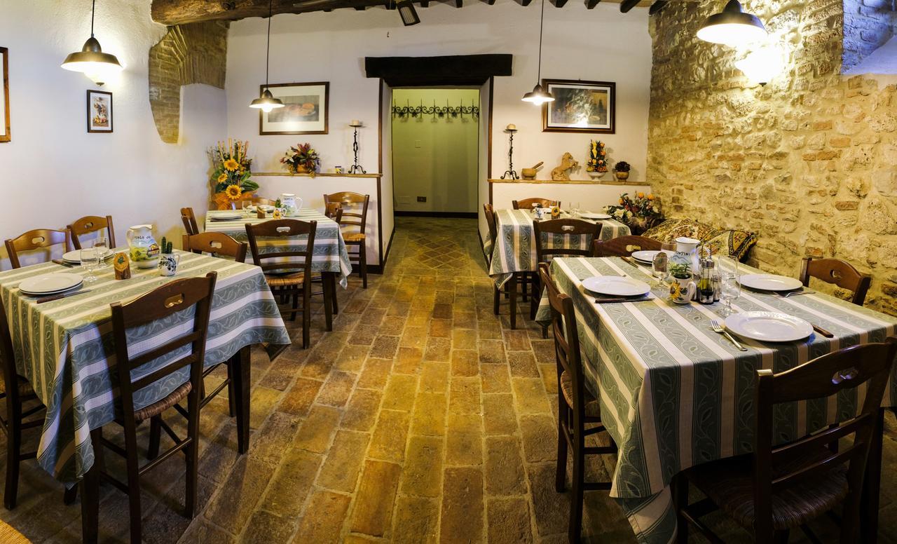 Agriturismo Casale Dei Frontini San Terenziano エクステリア 写真