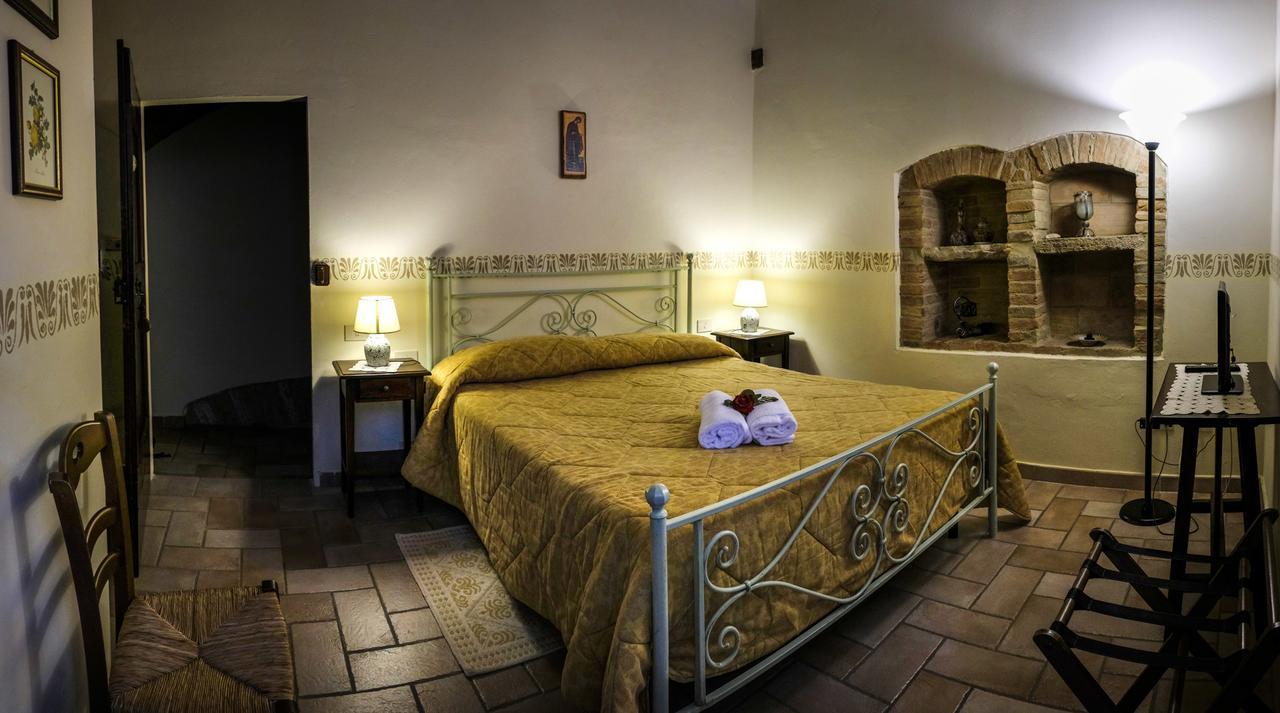 Agriturismo Casale Dei Frontini San Terenziano エクステリア 写真